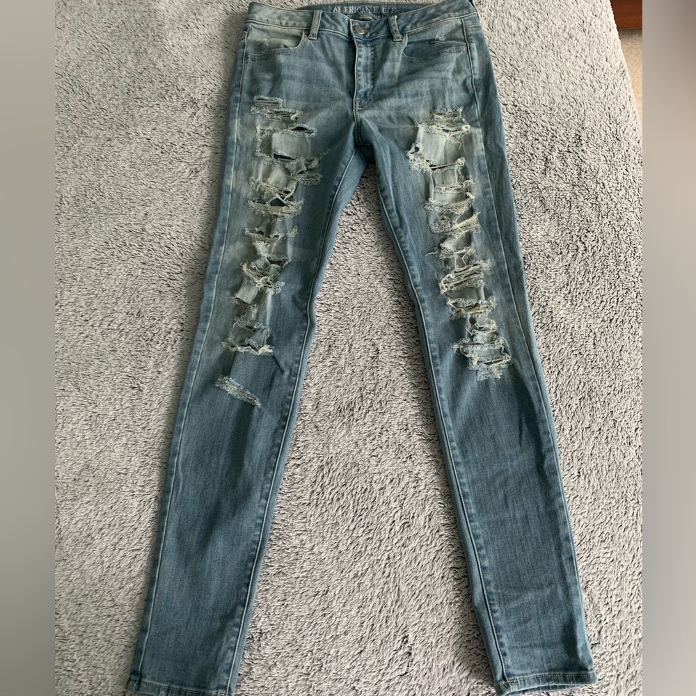 American Eagle Ripped Hi-Rise Jeggings / Size 10 LONG